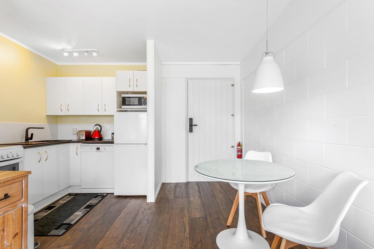 One Bedroom Apartment, Heart Of Newmarket Окленд Екстер'єр фото