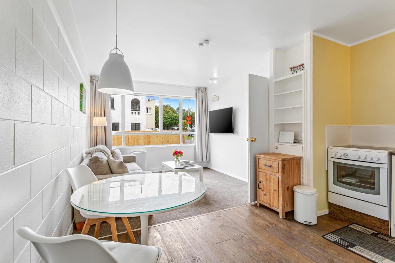 One Bedroom Apartment, Heart Of Newmarket Окленд Екстер'єр фото